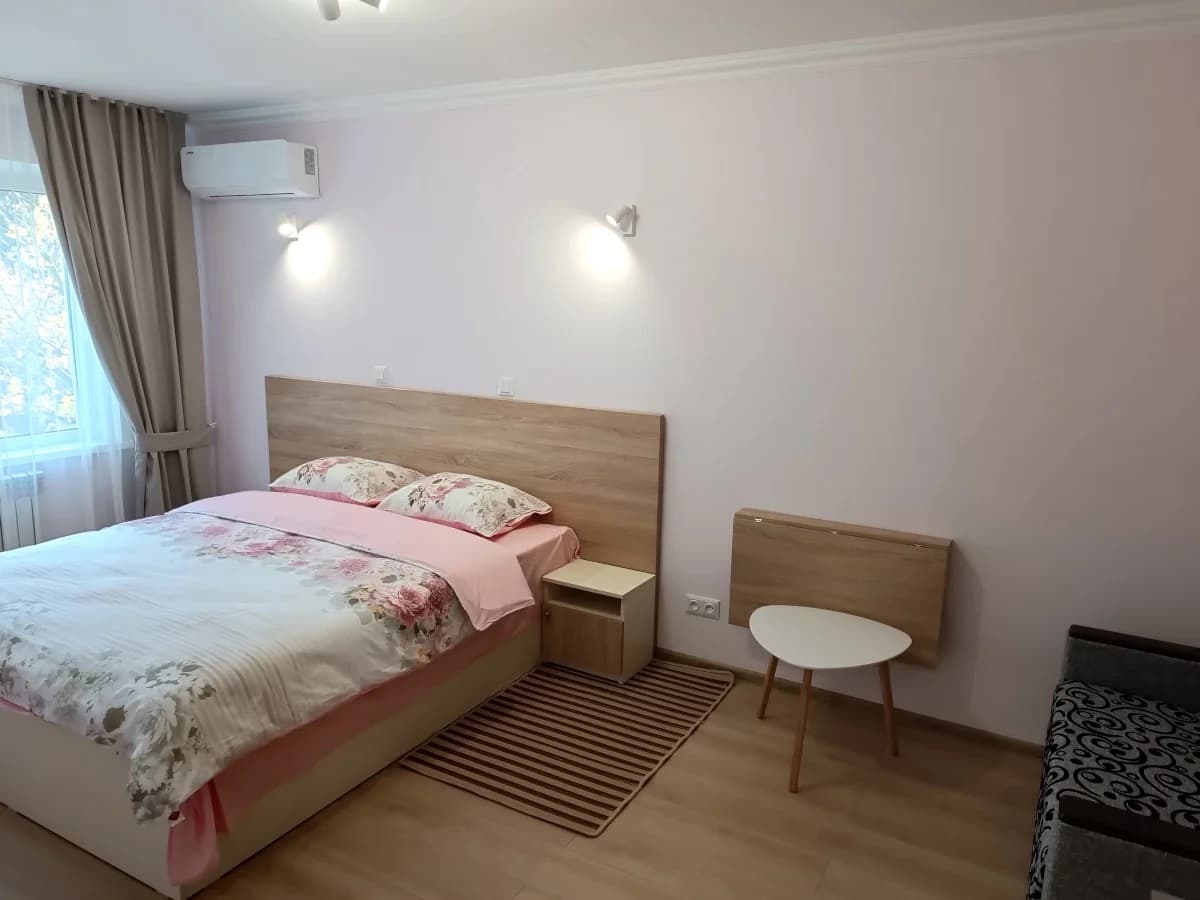 Apartament de închiriat zilnic și lunar în Chișinău